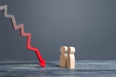  Ministério mantém previsão de queda da economia em 4,7% este ano 